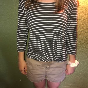Cute and simple 3/4 sleeve shirt